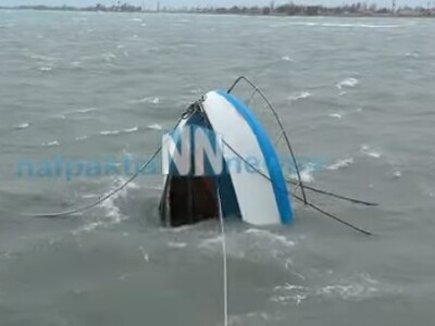 Οι ισχυροί άνεμοι βύθισαν βάρκες στο Κρυ...