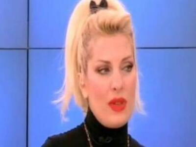 Ελένη Μενεγάκη: «Θέλω να ξεχάσω την εμφά...