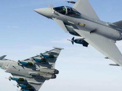 Ταχεία απογείωση δύο βρετανικών μαχητικώ...