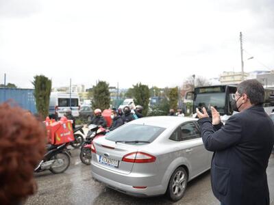 Ο Δήμαρχος Κ. Πελετίδης χειροκρότησε τη μοτο- πορεία των διανομέων ν. Αχαΐας