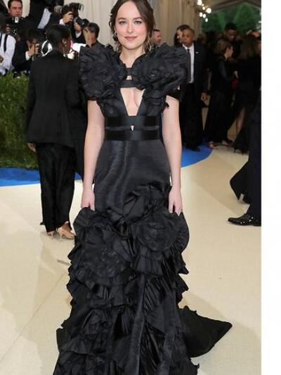 ΝΤΑΚΟΤΑ ΤΖΟΝΣΟΝ ΜΕ GUCCI