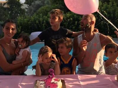 Η Αιμιλία Σπανούλη έγινε τριών και οι γο...