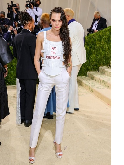 Kάρα Ντελεβίν με Dior