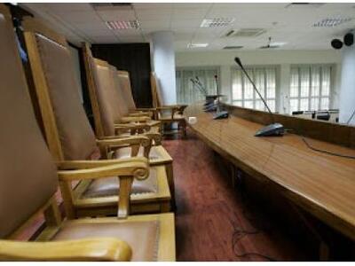 Ρίχνουν ο ένας στον άλλο την ευθύνη για ...