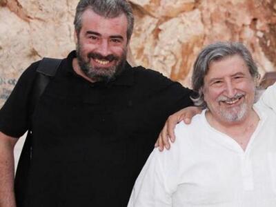 Ο Χάρρυ Κλυνν αποχαιρετά τον γιο του με ...