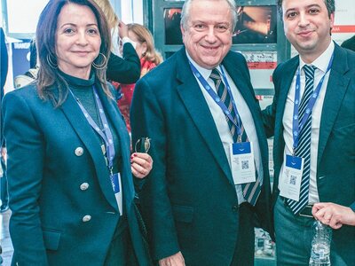 με τους γονείς του