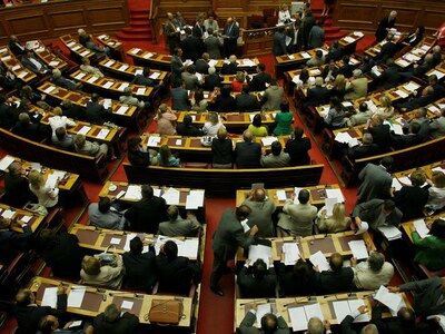 Ομιλίες των πολιτικών αρχηγών σήμερα στη...