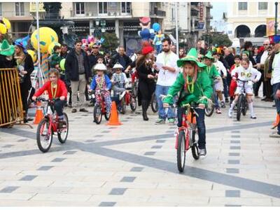 Καρναβαλική δράση με ποδήλατα προγραμματ...