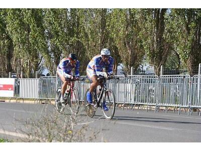 Κόβει την πρωτοχρονιάτικη πίτα ο Ποδηλατ...