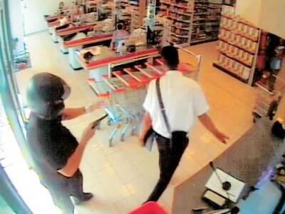 Αμαλιάδα: Στο κόλπο η 21χρονη ταμίας στη...