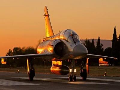 Καθηλωμένα μαχητικά αεροσκάφη από "...