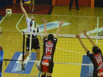 Παναχαϊκή: Eίσοδος με διαρκείας και προσ...