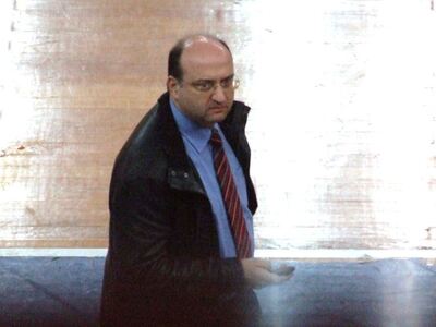 Ο Τσολάκης "δείχνει" Μπογονικο...