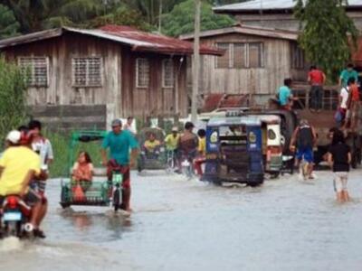 Συναγερμός στις Φιλιππίνες για τον τυφών...