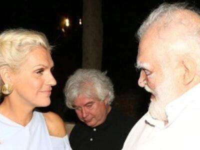 Η Σάσα Σταμάτη πήγε Επίδαυρο και χειροκρ...