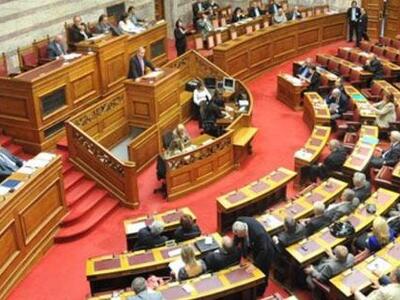 Ανέπαφες μέχρι τον Απρίλιο οι διπλές και...