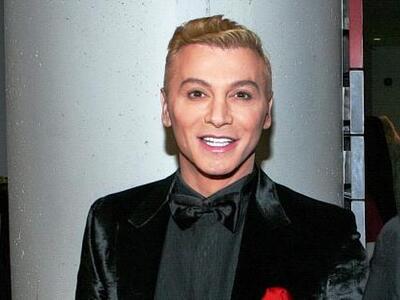 Τάκης Ζαχαράτος: «Θύμισέ μου ποιος είναι...