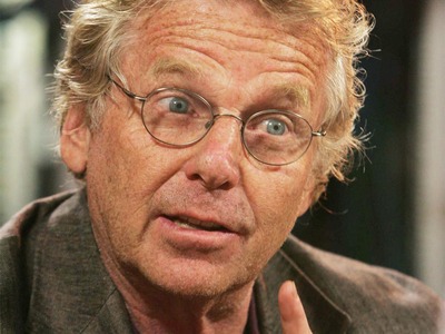 Ο ευρωβουλευτής Ντανιέλ Κόν-Μπεντίτ υποσ...