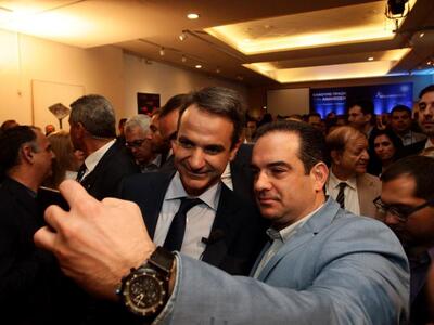 Mε τον τομεάρχη Ηλείας της ΝΔ και γιατρό...