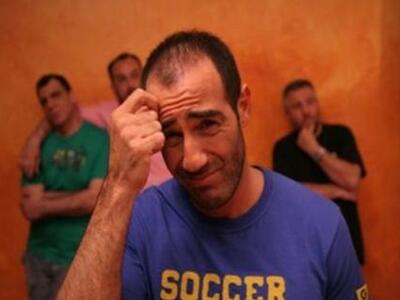 Κράζουν τον Κανάκη για το τραγούδι που έ...