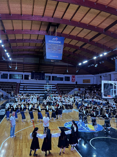 ΠΑΤΡΑ: Παραδοσιακοί Χοροί, Έθιμα και Έκθεση Λαογραφίας με μαθητές - ΦΩΤΟ
