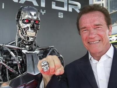 Ο δυναμικός Άρνολντ Σβαρτσενέγκερ στο πλ...