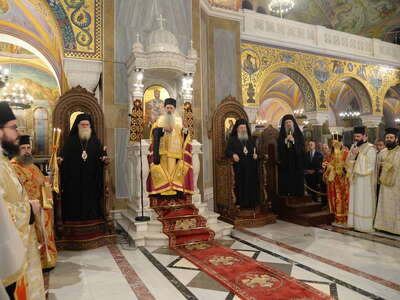 Πάτρα: Με λαμπρότητα τελέστηκε ο Πολυαρχ...