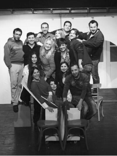 Η παρέα του θεάτρου "Αντίμετρο".