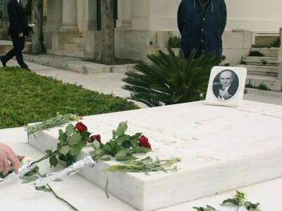 Διπλό μνημόσυνο για τον Ανδρέα Παπανδρέου