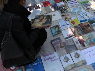 Ευτυχέστεροι όσοι διαβάζουν, σύμφωνα με νέα έρευνα