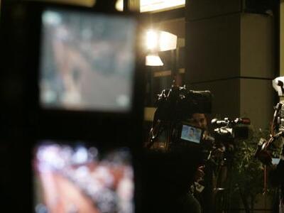 800 χιλιάδες θεατές πληρώνουν για να δου...