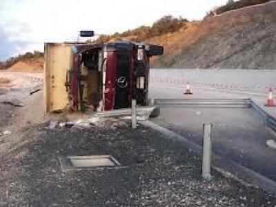 Είχε Άγιο… Φορτηγό με κατεύθυνση το Αντί...