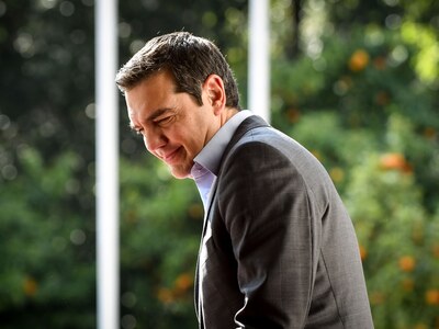 Live η ομιλία του Πρωθυπουργού Αλέξη Τσί...