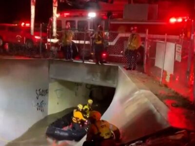 Καρέ – καρέ η διάσωση ζευγαριού μέσα από τούνελ 