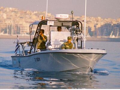 Αναγκαστική προσθαλάσσωση ελικοπτέρου στ...