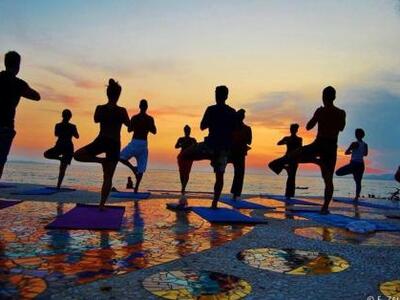 Full Moon Party με Yoga στο Μare Mare