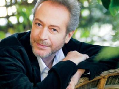 Ο Γρηγόρης Βαλτινός έρχεται στην Πάτρα κ...