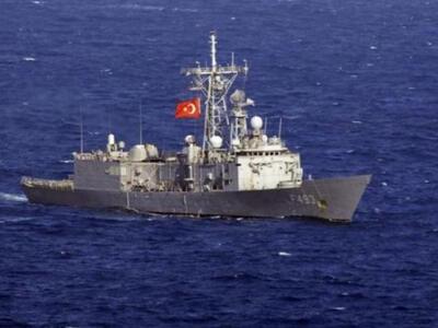 “Ναυμαχίες” και πυροβολισμοί στο Αιγαίο ...