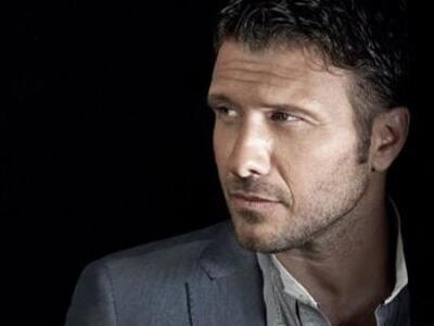 O νέος δίσκος του Γιάννη Πλούταρχου