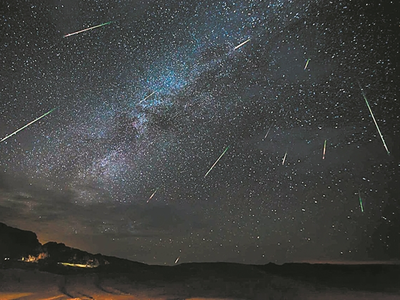 «Βροχή» από πεφταστέρια τη Μεγάλη Παρασκ...