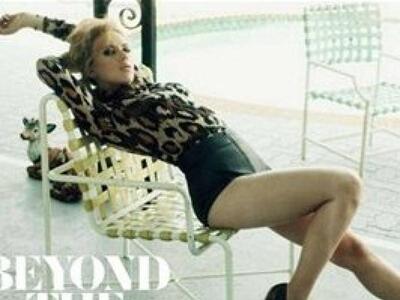 Η Scarlett Johansson στο εξώφυλλο του «Flare»