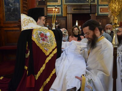 Η Αποκαθήλωση στη Μητρόπολη της Πάτρας- ΦΩΤΟ