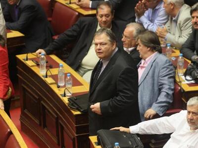 Ο Βενιζέλος βγαίνει υπερενισχυμένος - Κρ...