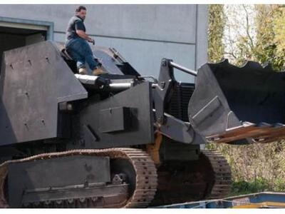 Βενετία: Έφτιαξαν... άρμα μάχης για να κ...