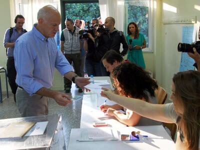 Στη Νέα Ερυθραία ψηφίζει ο Γ. Παπανδρέου
