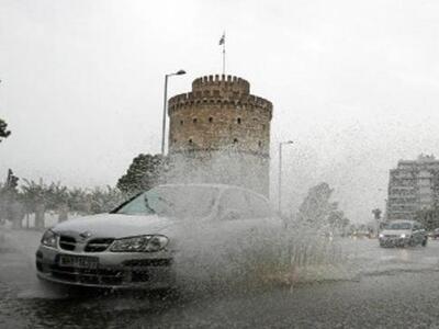 Θεσσαλονίκη: Σφοδρές βροχοπτώσεις και μπ...