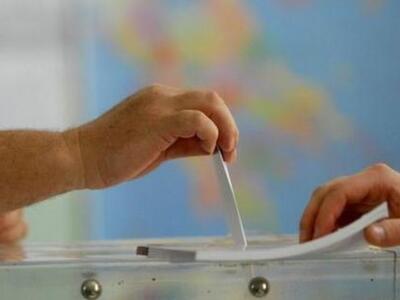 Public Issue: Προβάδισμα 4,5 μονάδων για...