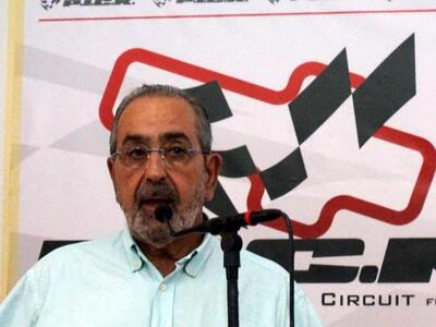 Ο κ. Καπετανάκης.