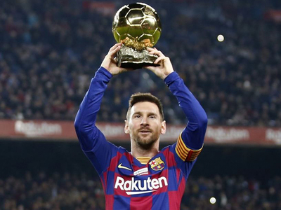Ο Μέσι κατέκτησε την 7η Χρυσή Μπάλα, σύμ...