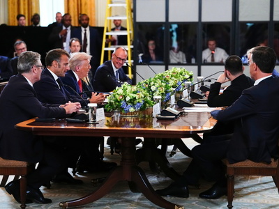 Προς τριμερή Τραμπ- Πούτιν- Ζελένσκι: «Ε...